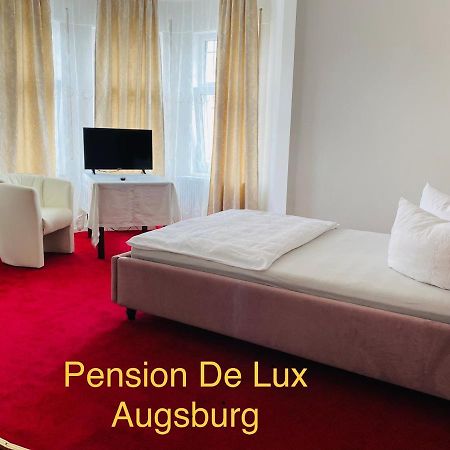 Hotel Pension De Lux Аугсбург Екстер'єр фото